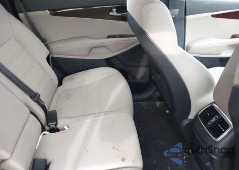 2017 Kia Sorento 2.4L Lx z USA, uszkodzony, nr VIN 5XYPG4A33HG255631